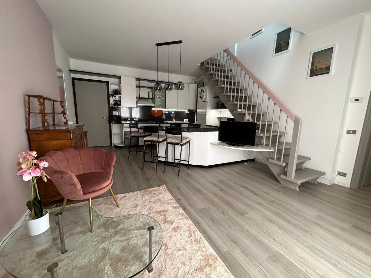 D-Place Apartment Piazza Duomo Crema Kültér fotó